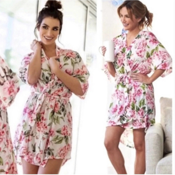 Show Me Your Mumu Garden Bloom Floral Robe one size - Picture 6 of 9
